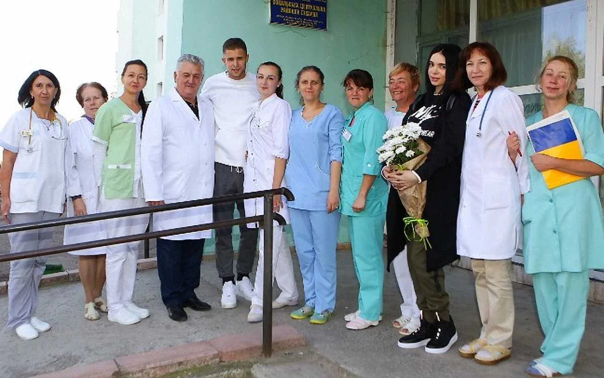 Семья Кравцов с врачами