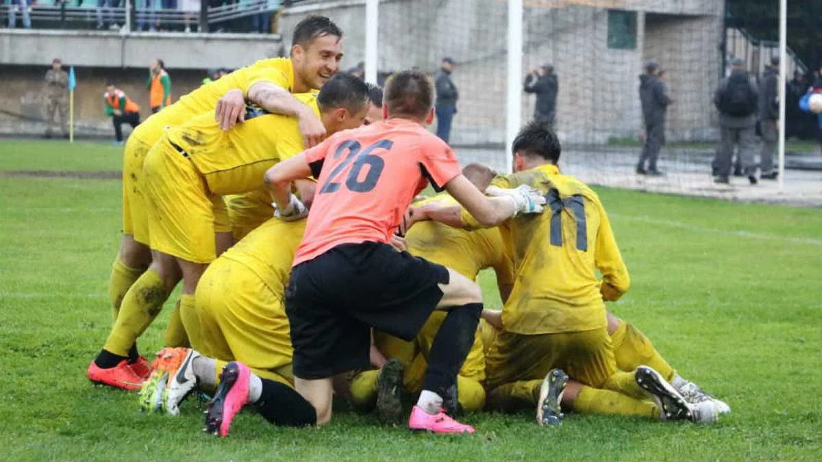 Радость игроков Прикарпатья / mi100.info