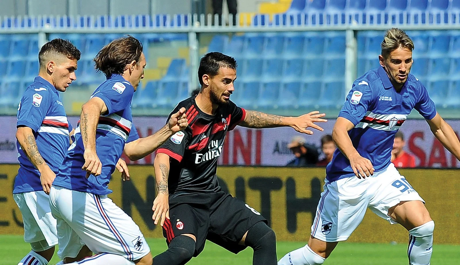 Сусо проти гравців Сампдорії / твіттер ФК Сампдорія