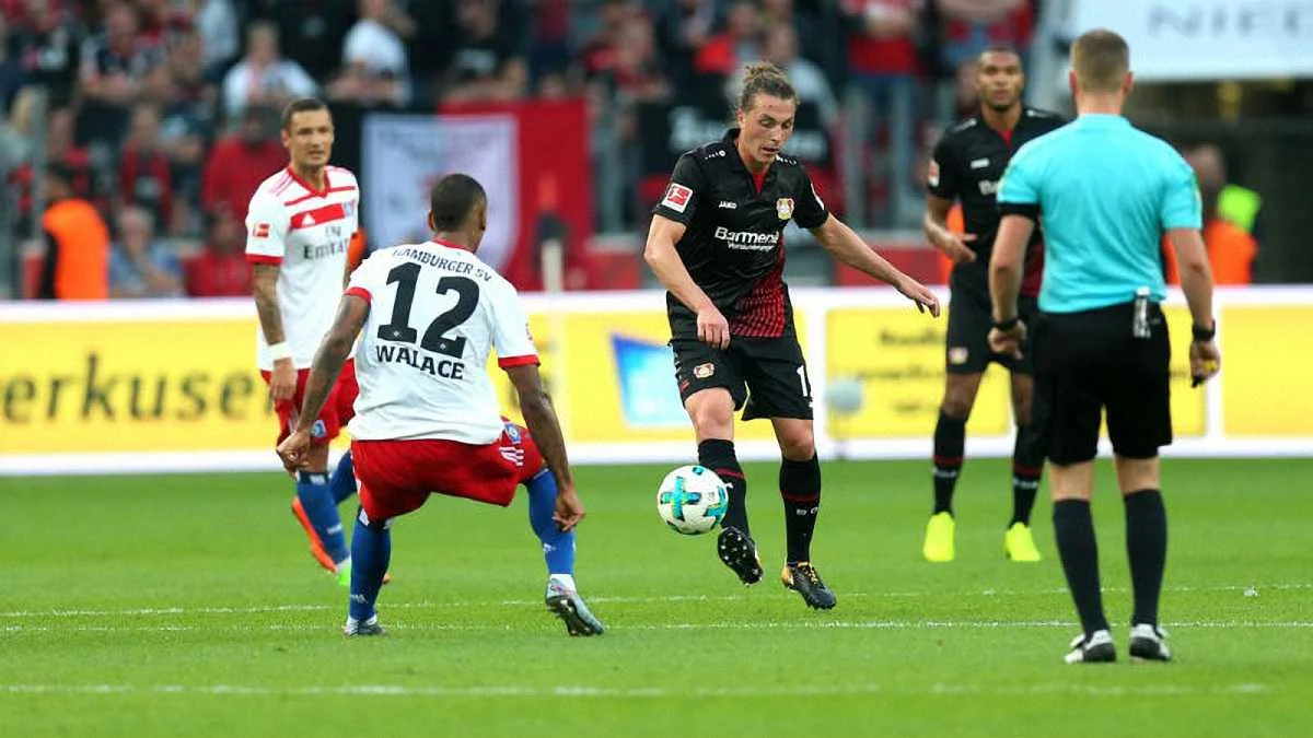 Твіттер Байєра