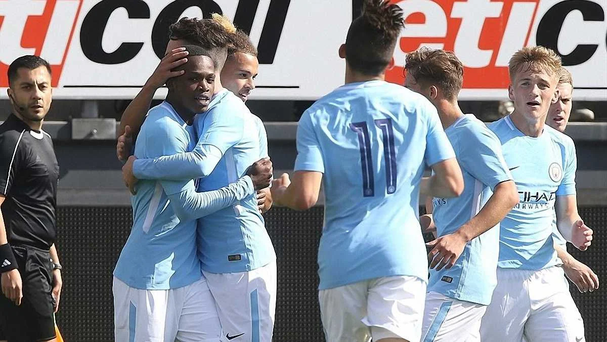 Юнаки Манчестер Сіті святкують гол / UEFA Youth League