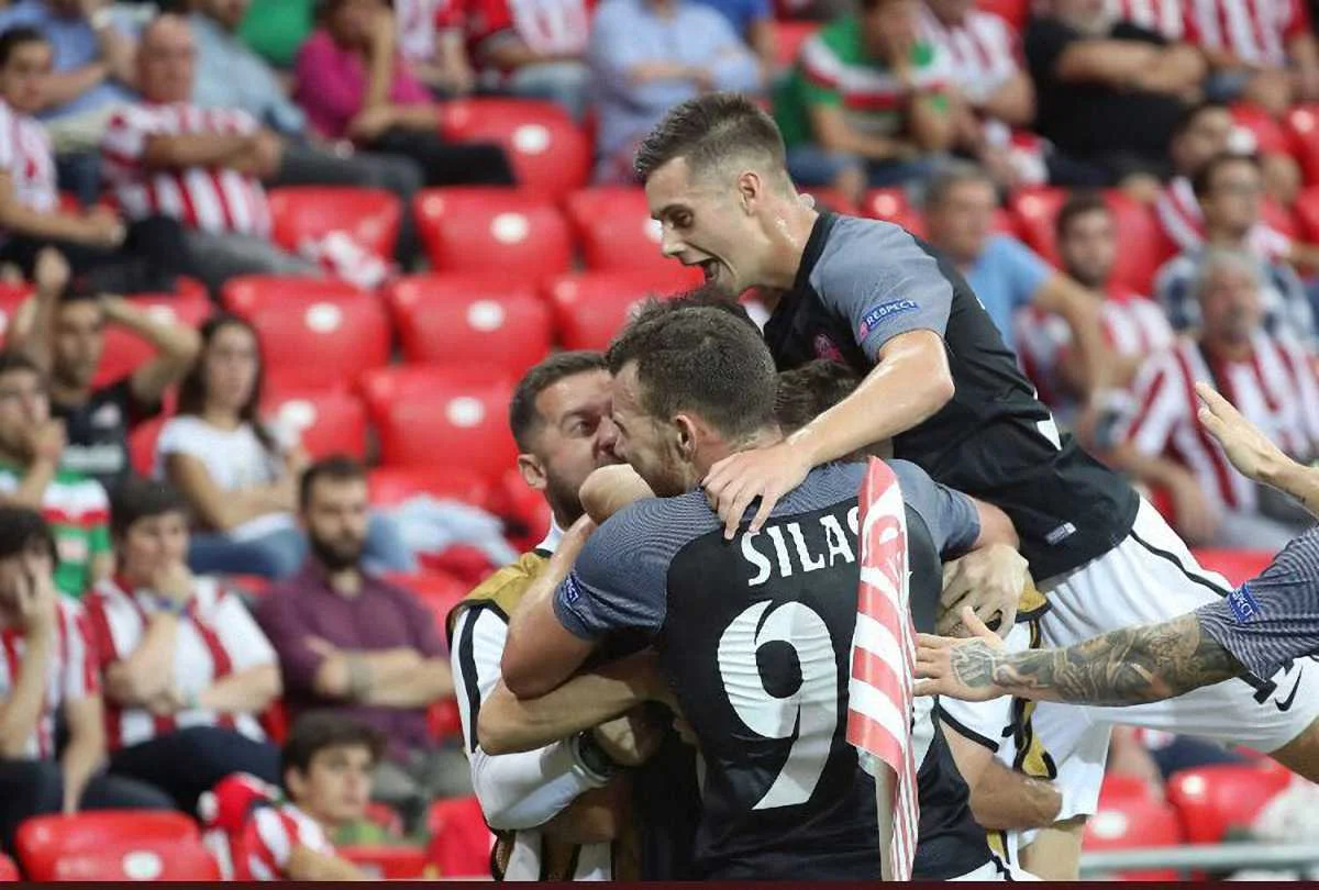 Атлетік – Зоря