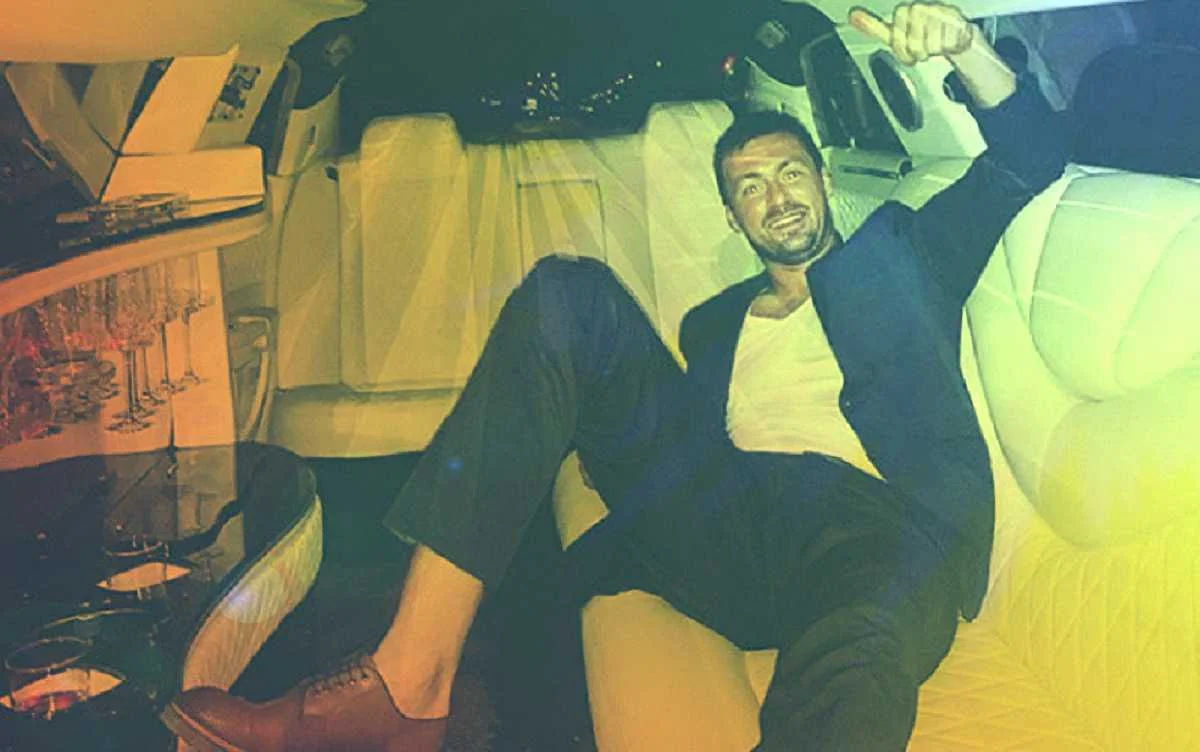 Артем Милевский умеет отдыхать / Instagram