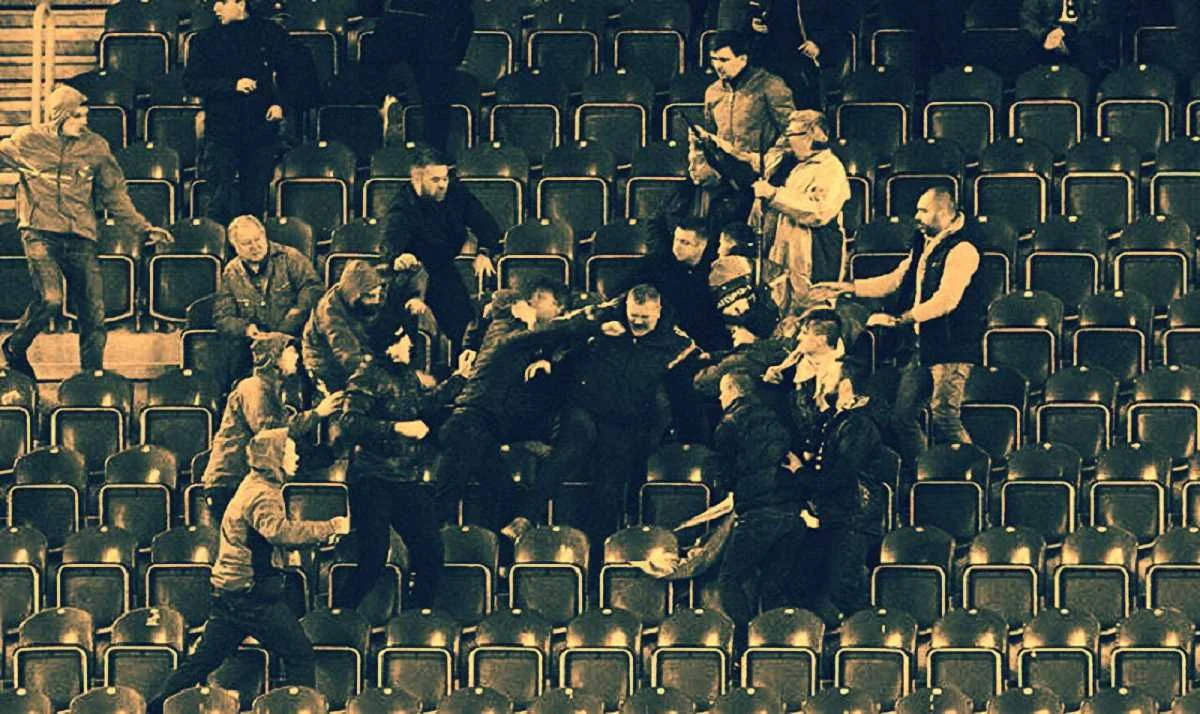 Ультрас Дніпра заламують Березу