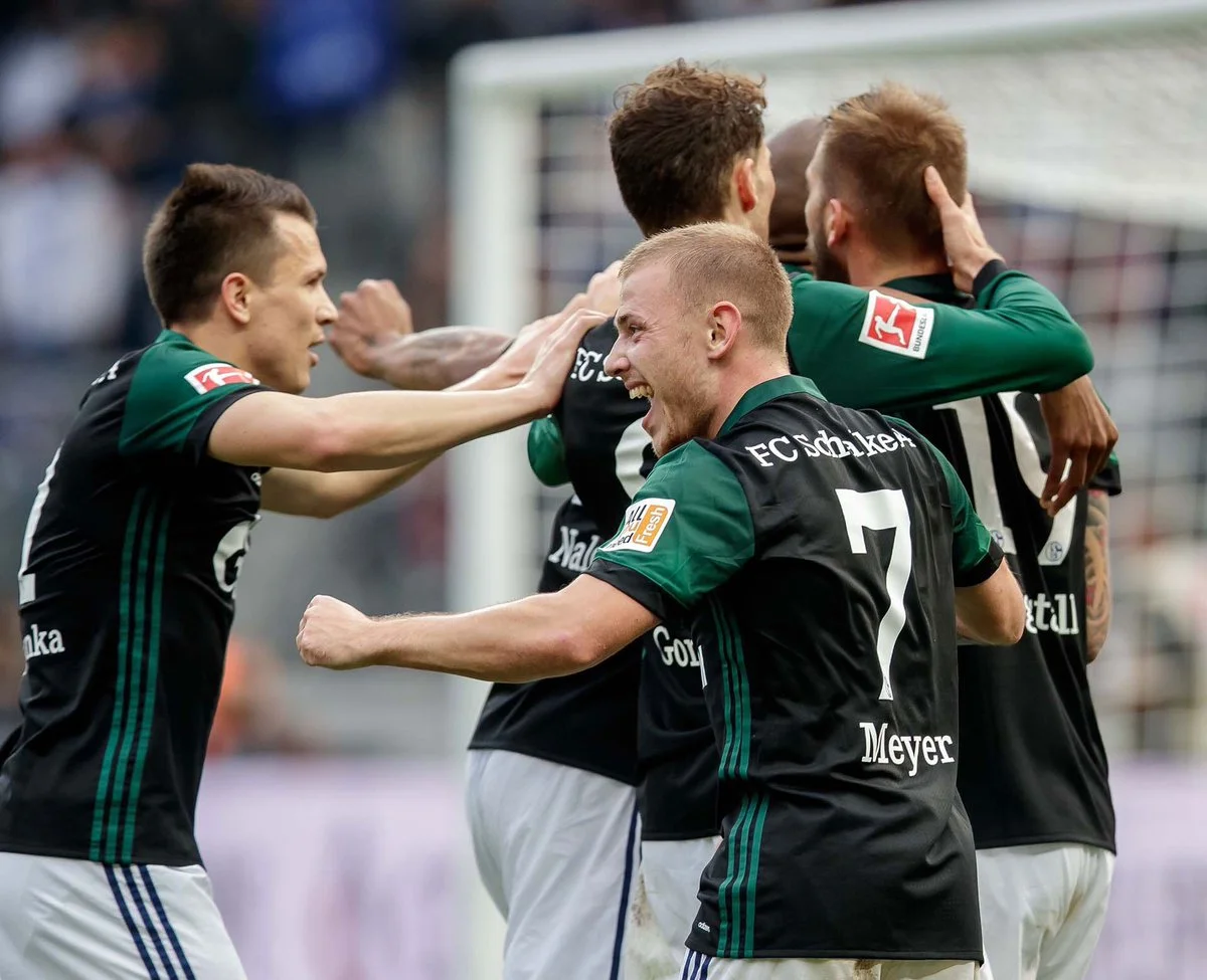 Евгений Коноплянка может сыграть за Шальке под надзором женщины-судьи