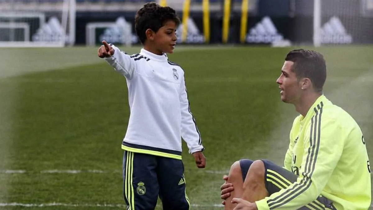 Кріштіану Роналду-молодший з батьком