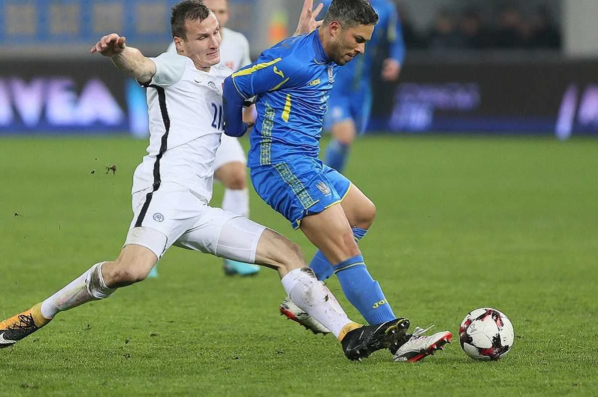 Україна – Словаччина: Марлос веде гру / Фото Є. Кравс