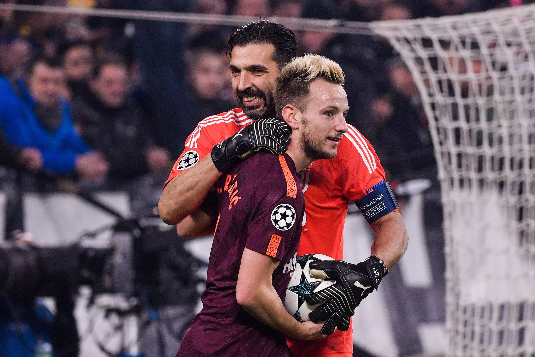 Ракитич и Буффон / твиттер Лиги чемпионов