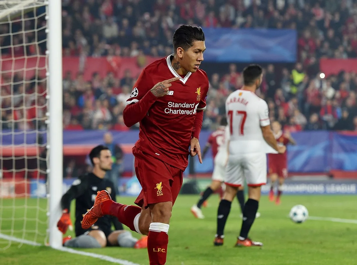 Фірміно святкує забитий гол