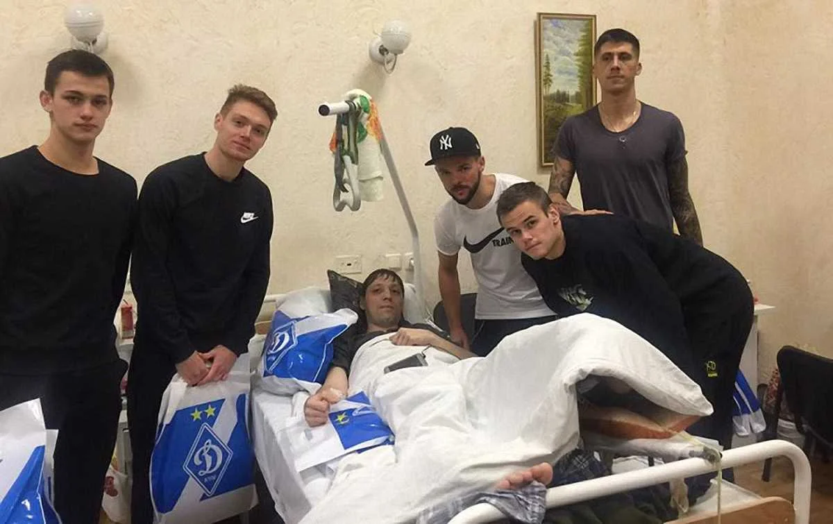 Динамівці з воїном АТО / Фейсбук Наталі Юсупової