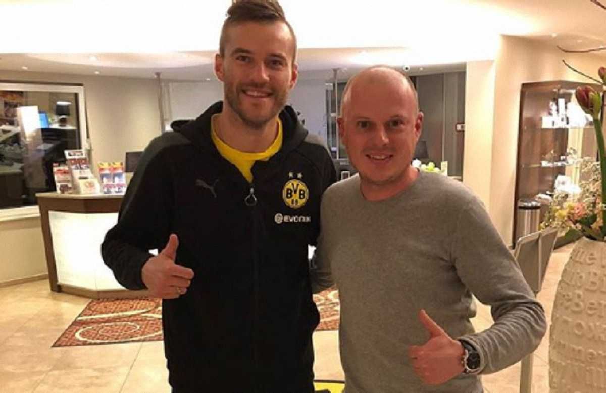 Віктор Вацко з Андрієм Ярмоленком, який поза опитуванням "Футбол 24" / Instagram