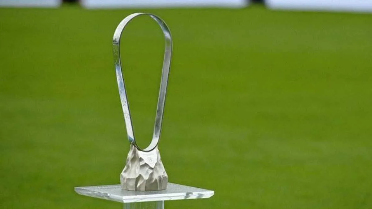 Трофей Юношеской лиги УЕФА / фото УЕФА