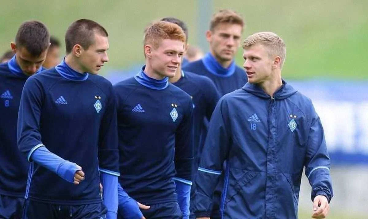 игроки Динамо во время тренировки / ФК Динамо