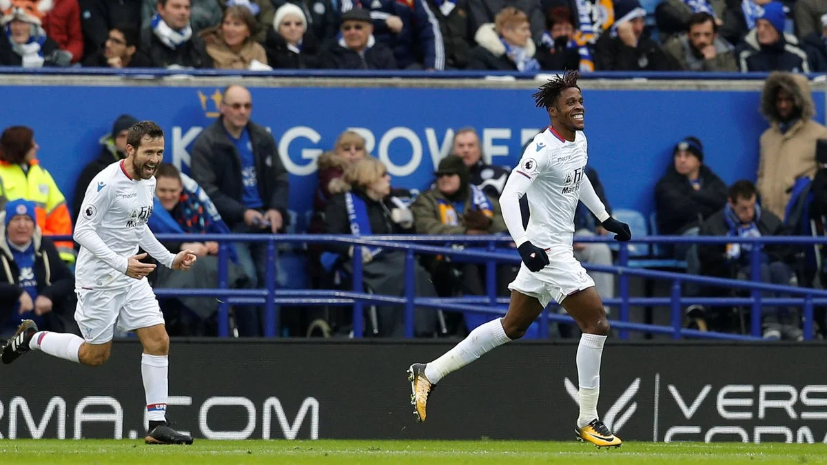 Заха святкує другий забитий гол