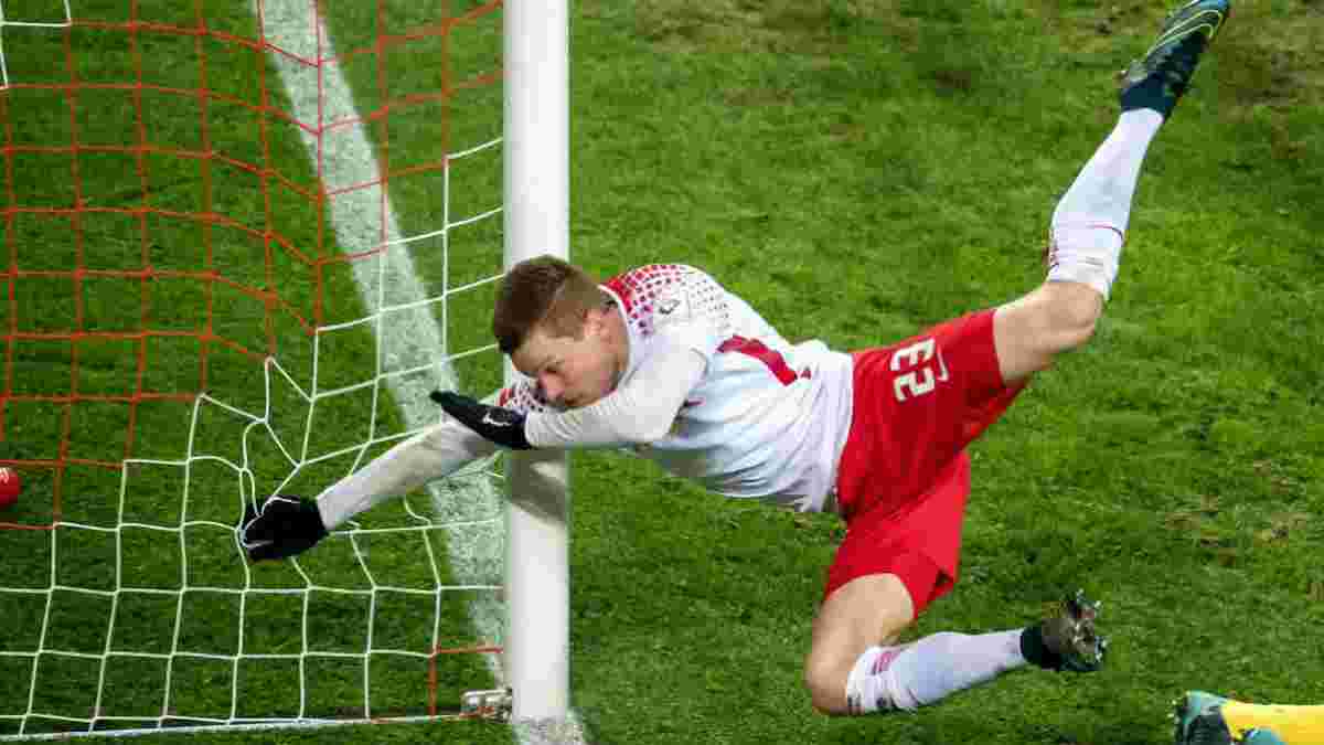 Захисник РБ Лейпциг Хальстенберг зламав руку в трьох місцях, забиваючи гол Герті