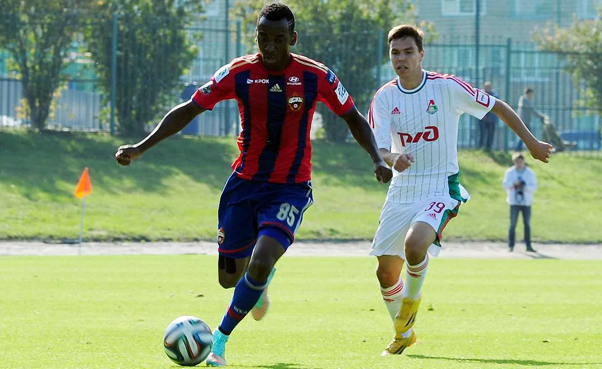 Гаэль Ондуа (слева)