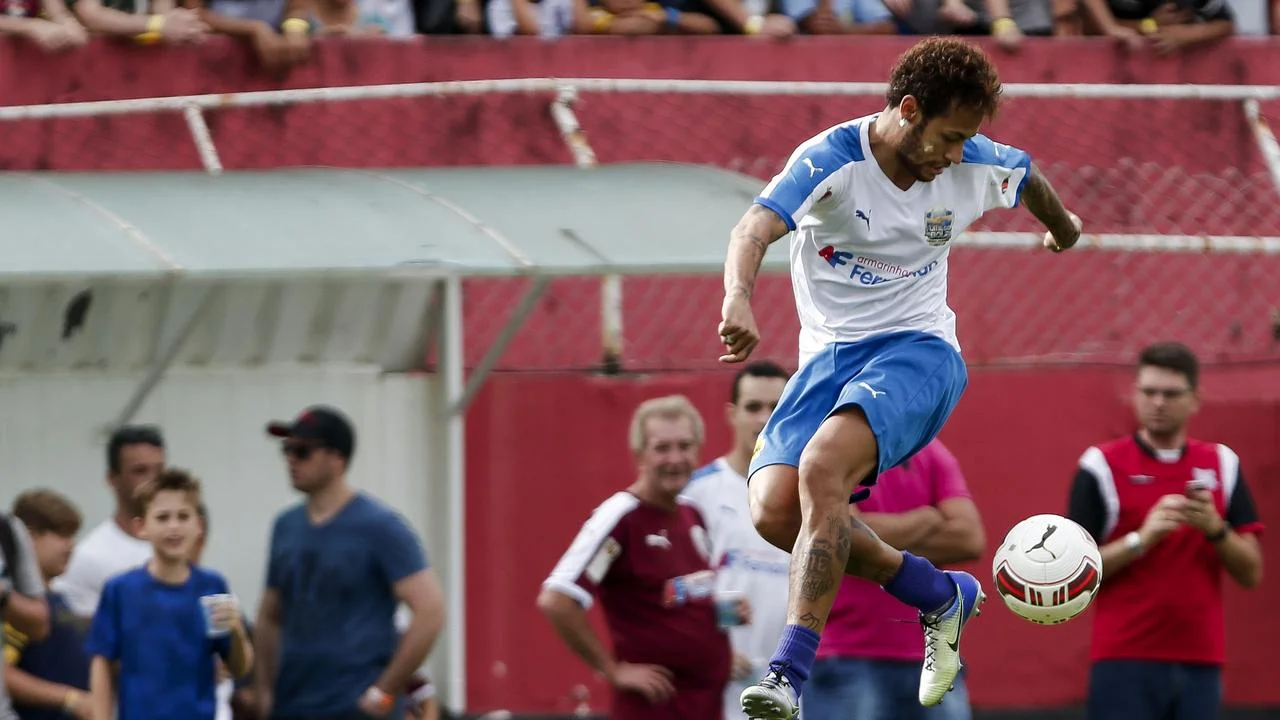 Неймар чарує з м'ячем