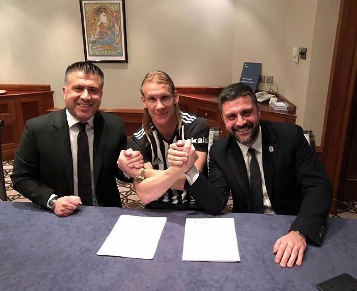 Вида с представителями Бешикташа