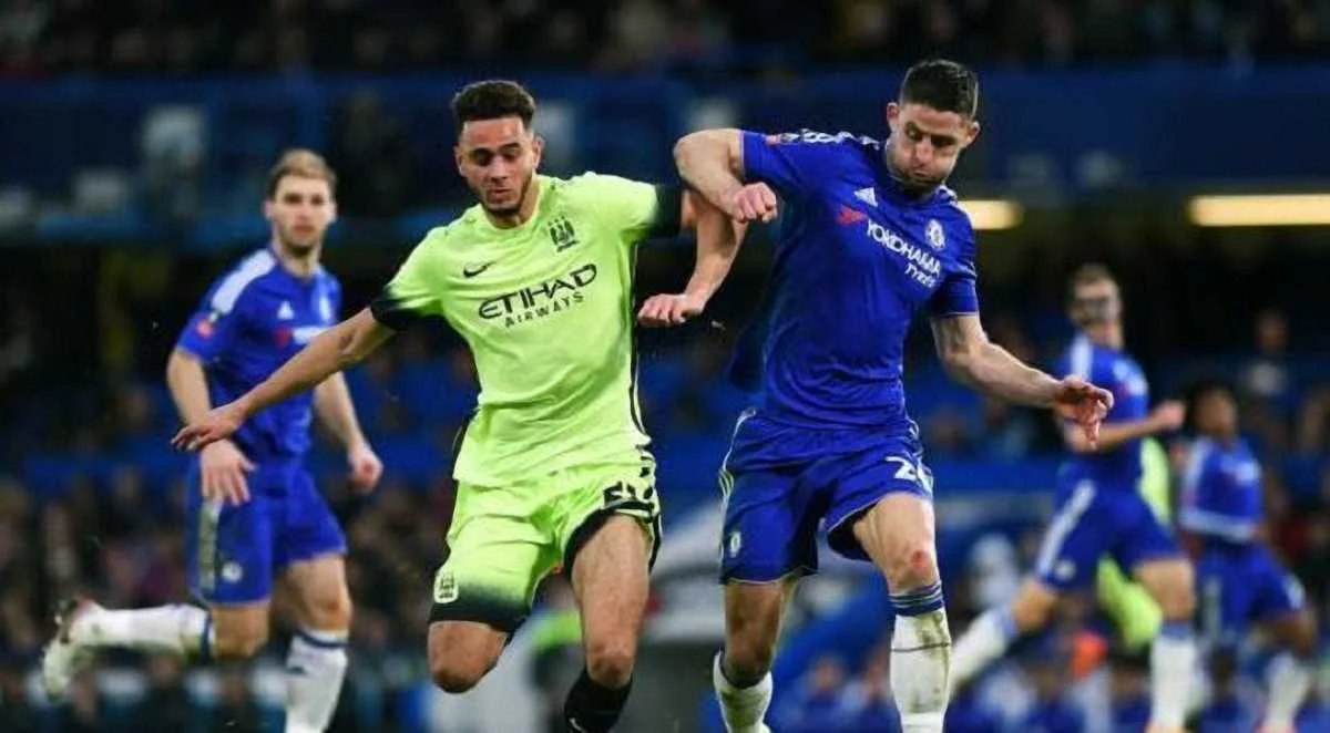 Давід Фопала (ліворуч) / Talksport