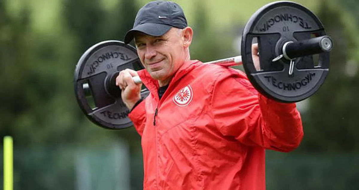 Игорь Симонов