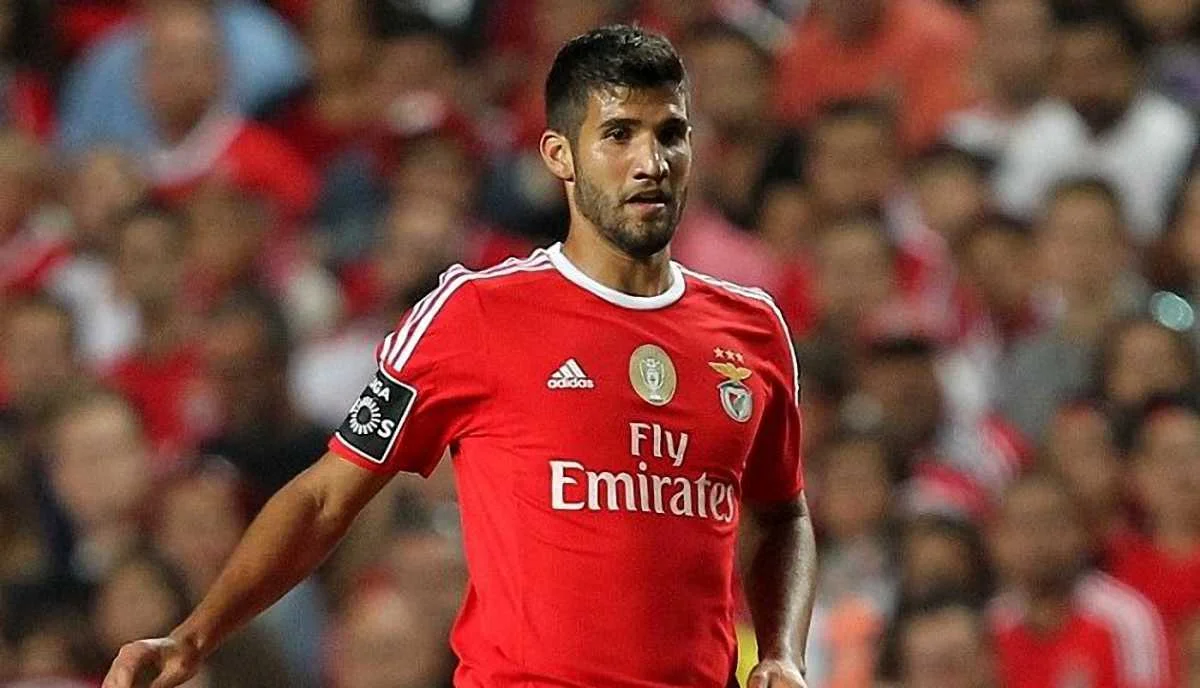 Лісандро Лопес