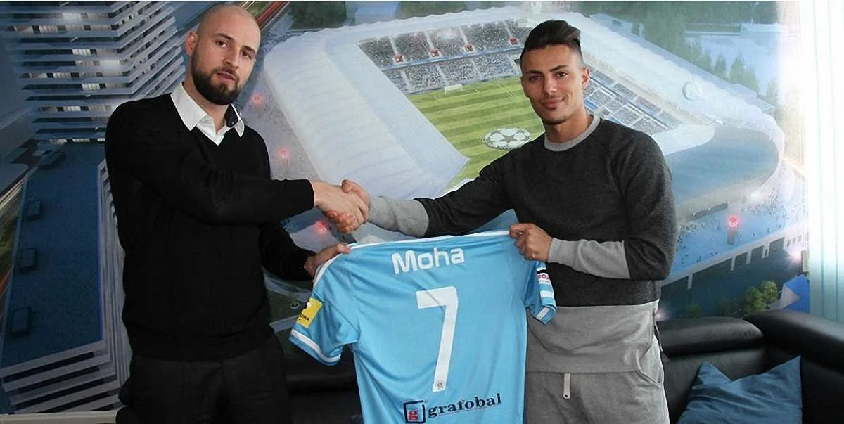 Моха (справа) / фото: официальный сайт ФК Слован