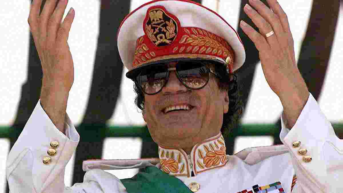 Загиблий диктатор Каддафі був "за лічені години" від купівлі Манчестер Юнайтед: "Це схоже на придбання церкви"