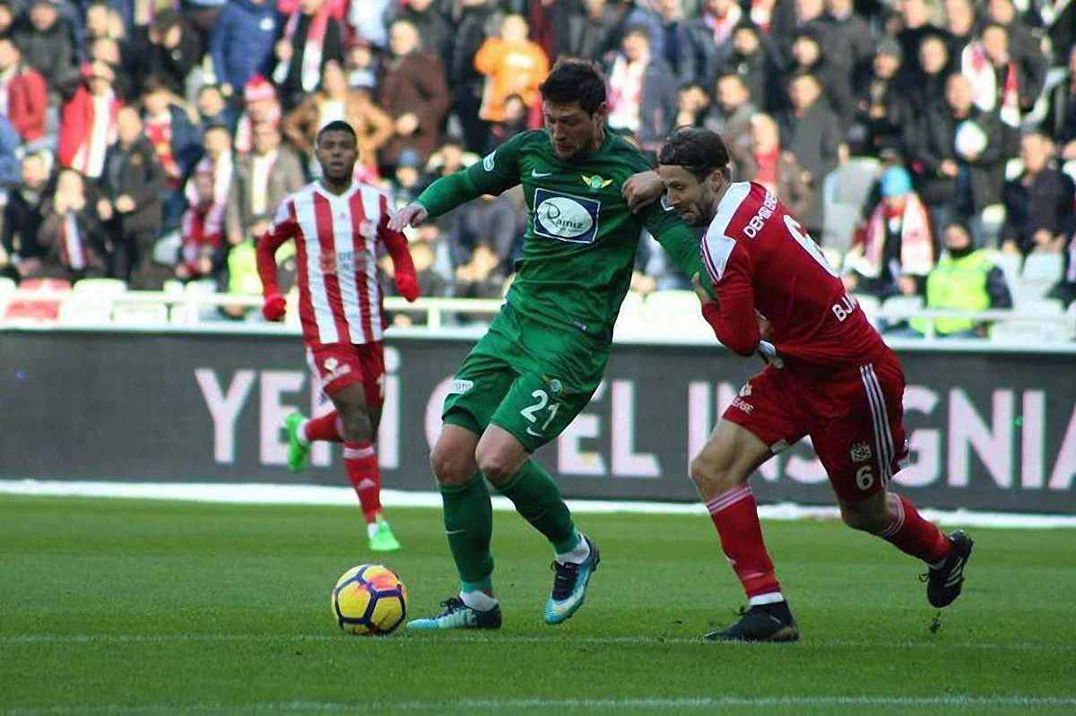 Євген Селезньов рятує Акхісар Беледієспор