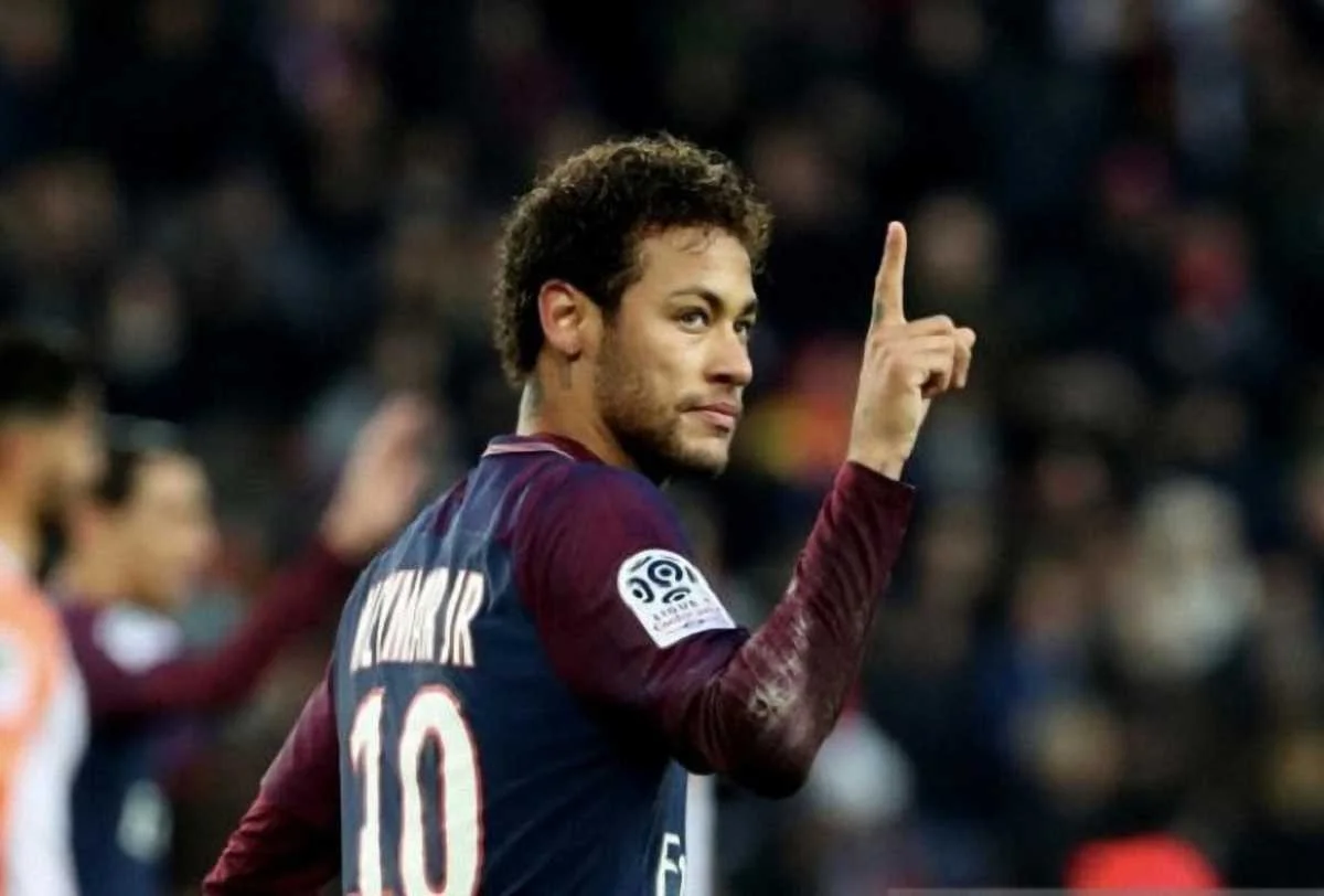 Неймар судитиметься з Барсою