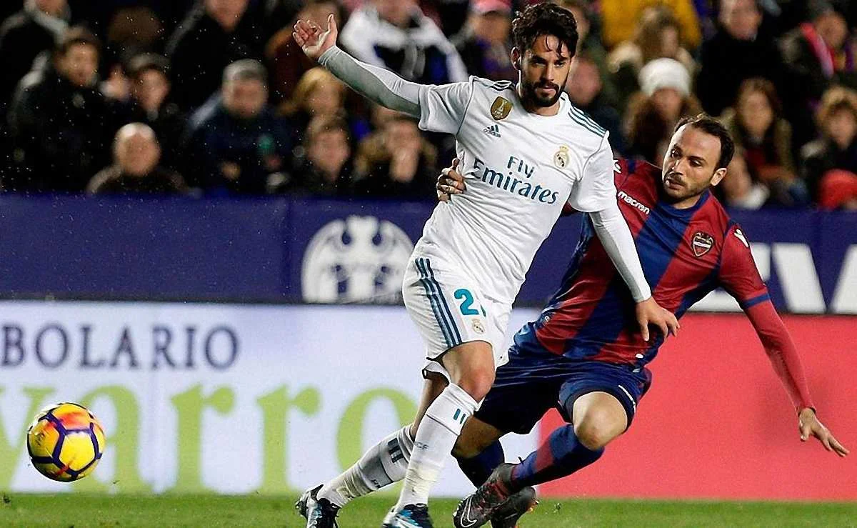 Іско у матчі з Леванте / Marca