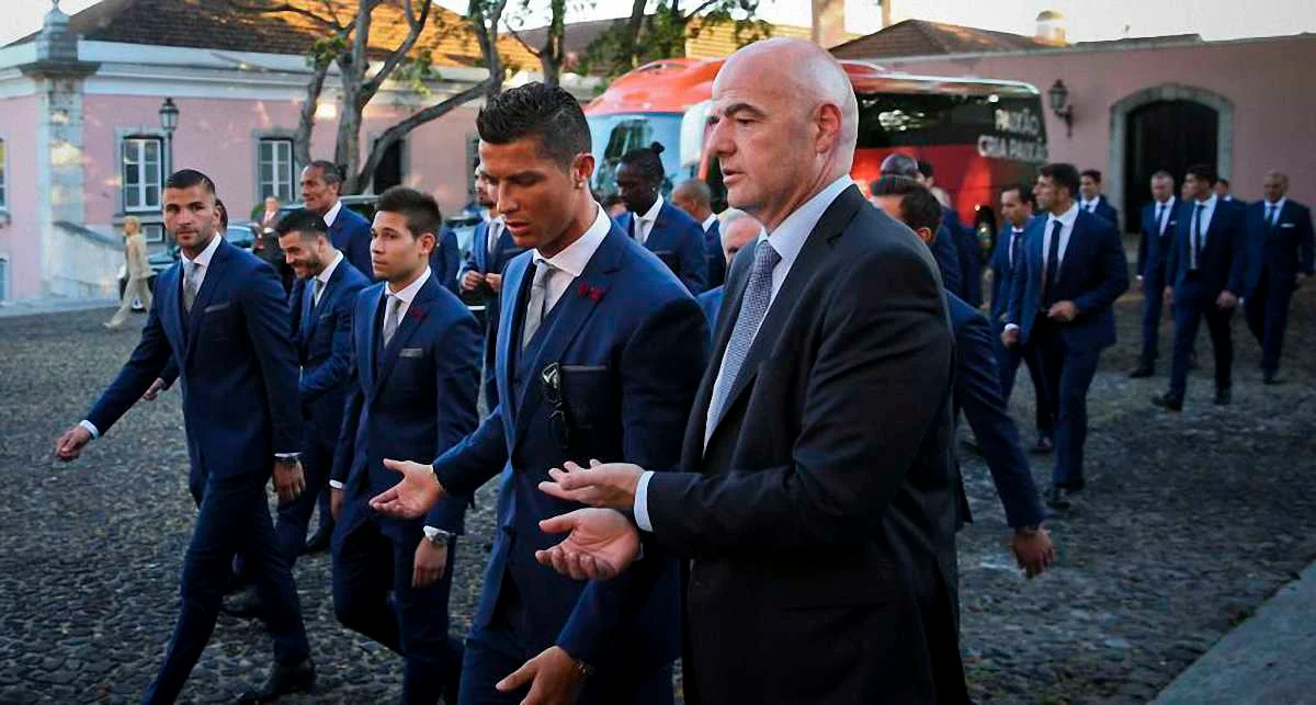 Джанни Инфантино и Криштиану Роналду / фото Getty Images