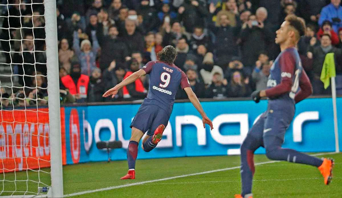 Неймар не встигає за Кавані / фото ПСЖ