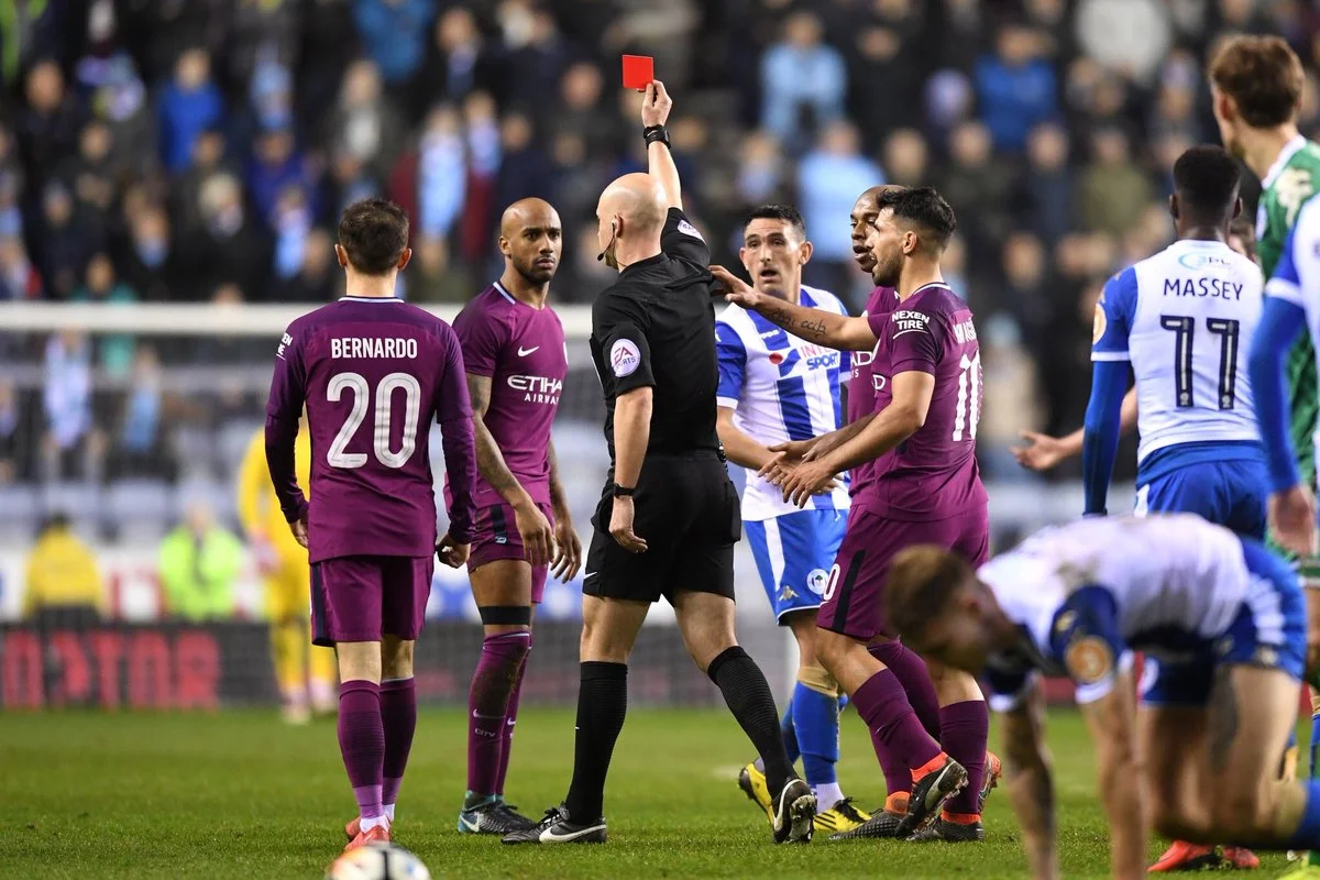 Конкурент Зінченка Делф отримав червону