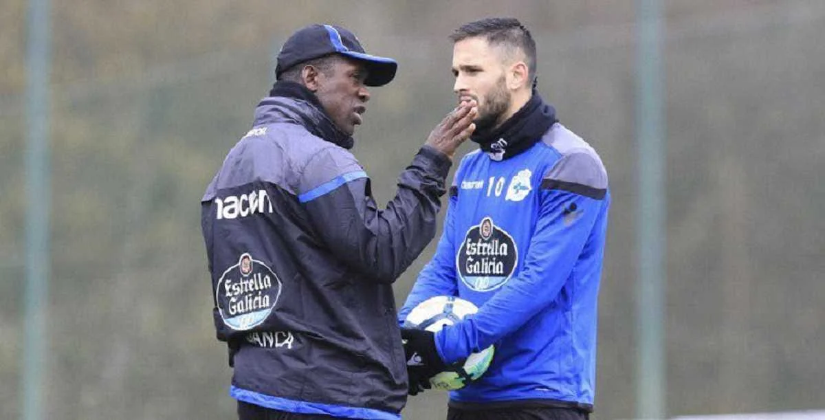 Зеєдорф дає настанови Андоне / фото: ФК Депортіво