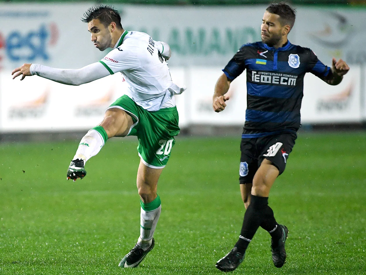 Ди Франко вывел Карпаты с капитанской повязкой / Фото ФК Карпаты