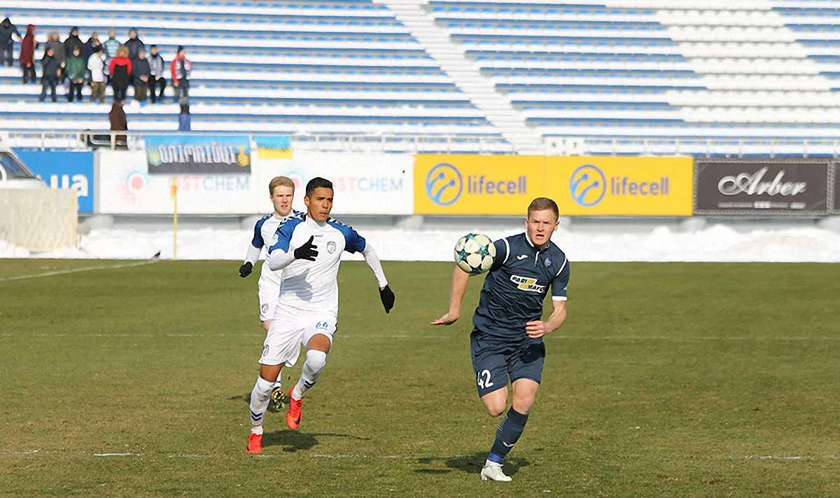 трибуни й справді майже порожні / ФК Олімпік