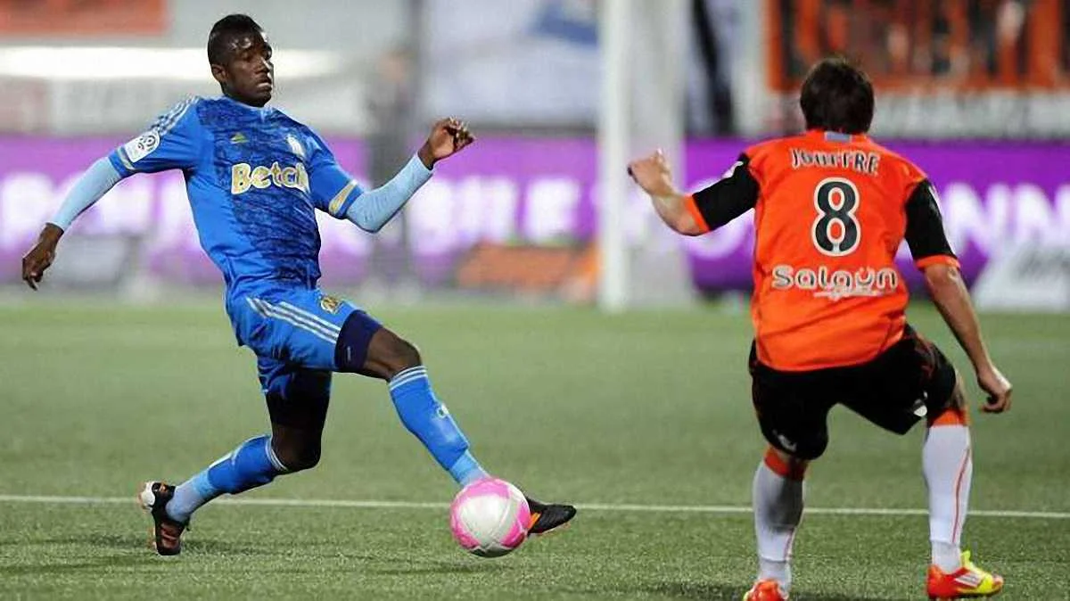 Момар Бангура (зліва) / ФК Марсель