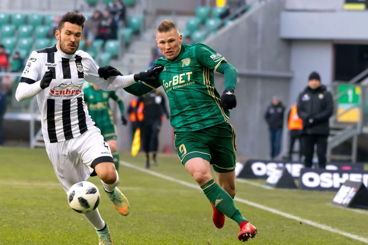 Шленск – Сандецья – 0:0 / Твиттер Экстраклясы