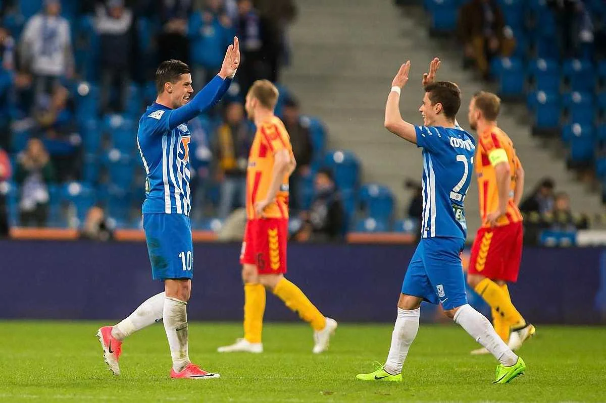 Владимир Костевич (справа)