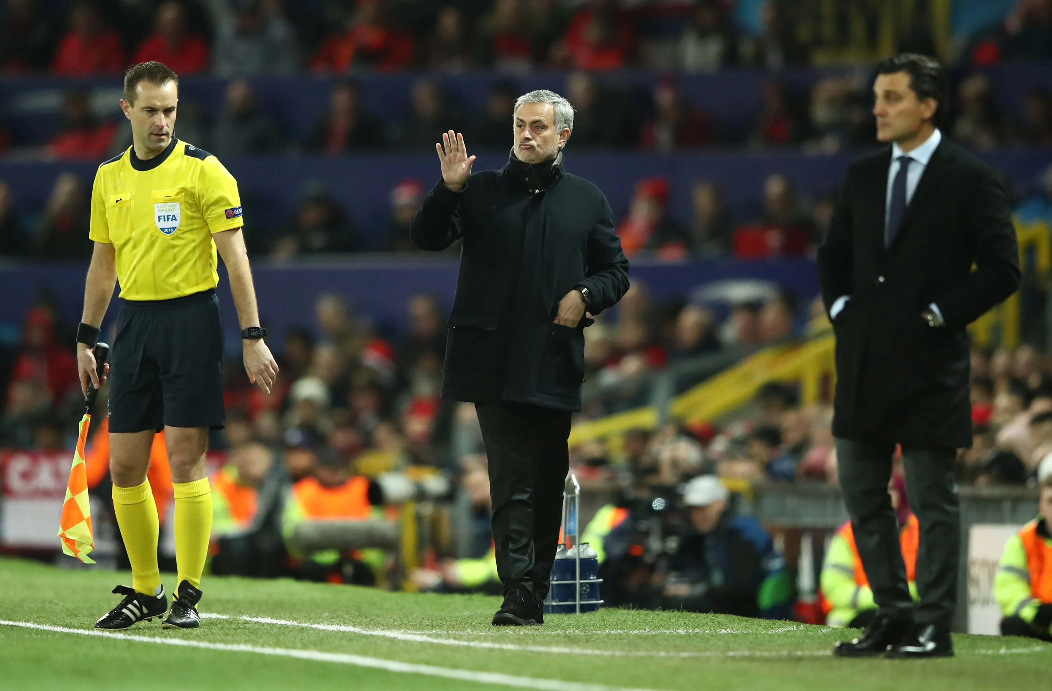 В Англії знищили Моурінью після поразки від Севільї