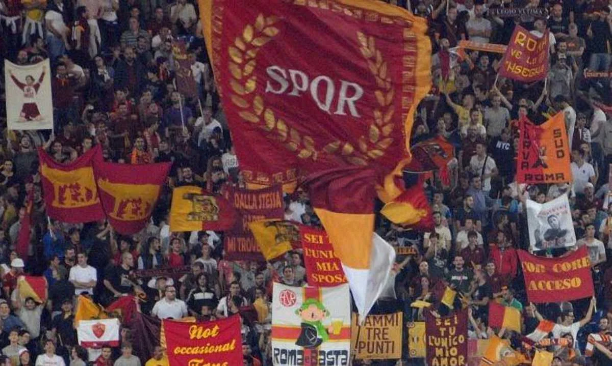 Рома – Шахтар: в "ДНР" стверджують, що прапор "республіки" вивісили фанати Роми