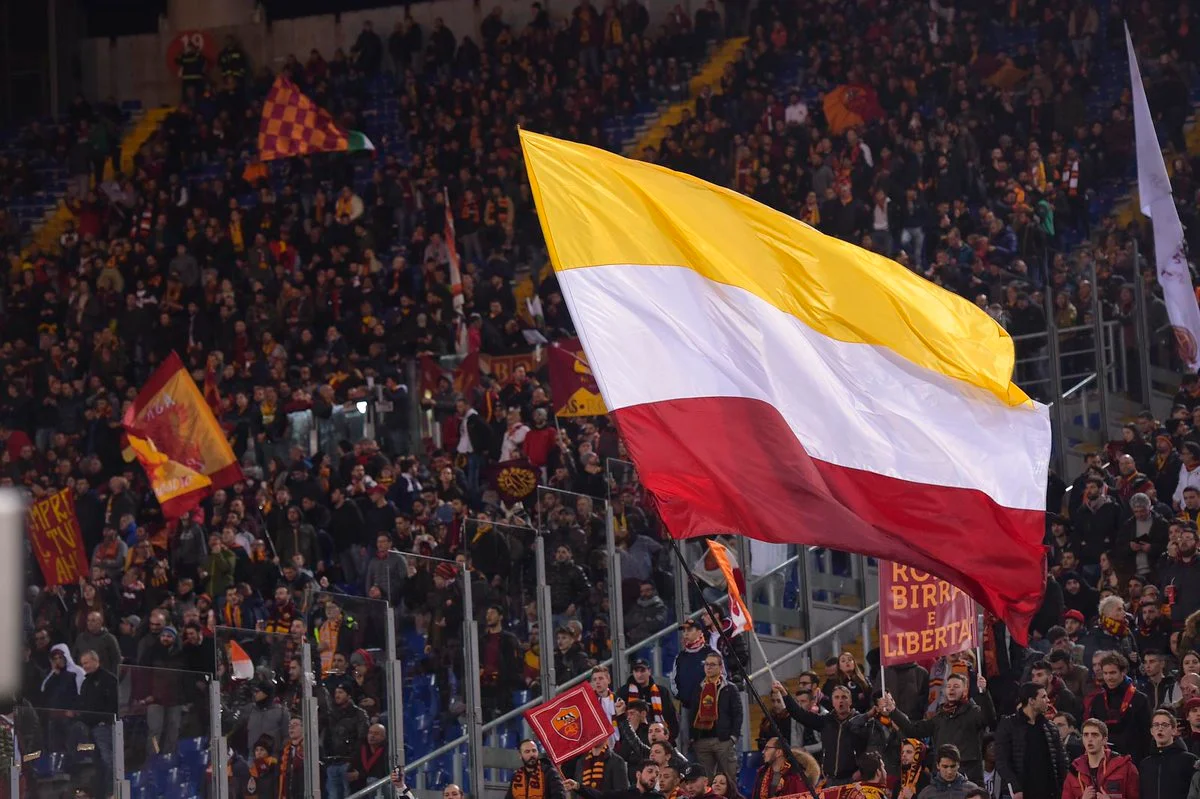 Рома – Шахтар: на секторі римлян був помічений прапор "ДНР"