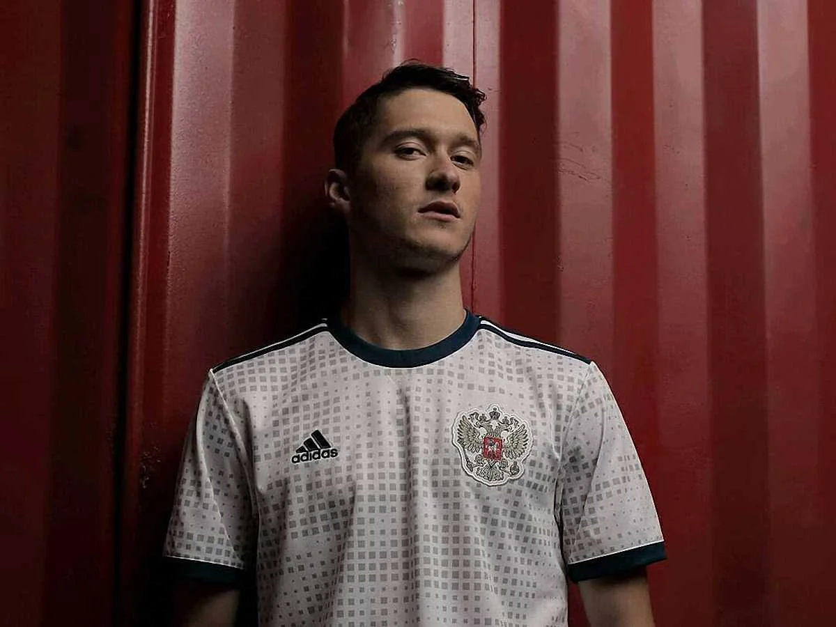 Росія презентувала запасну форму на ЧС-2018