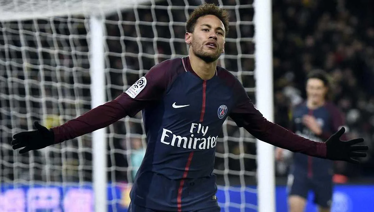 Неймар вивчає пропозицію Реала