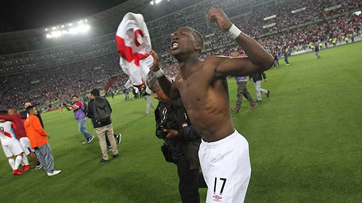 Луис Адвинкула / AS