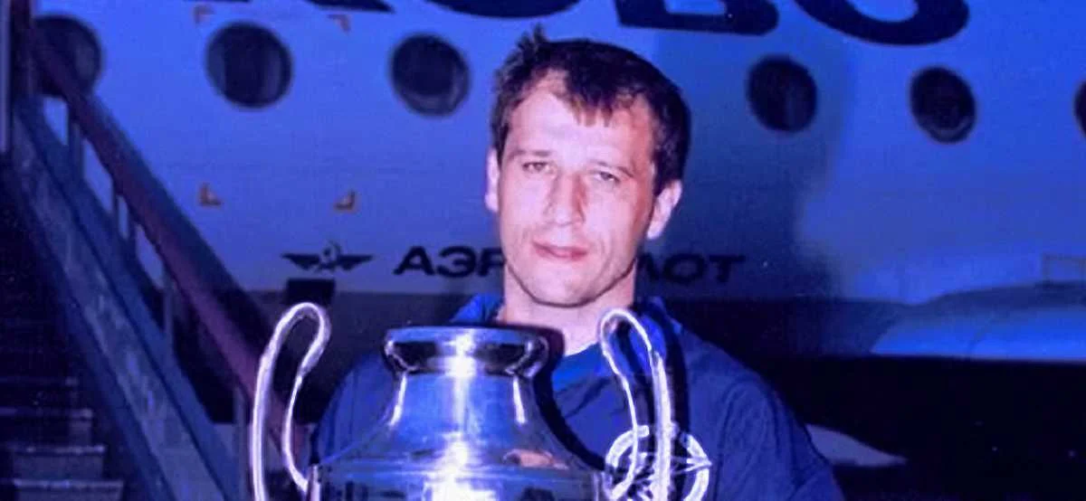 Капітан Зеніта Юрій Вернидуб із Кубком Росії-1999