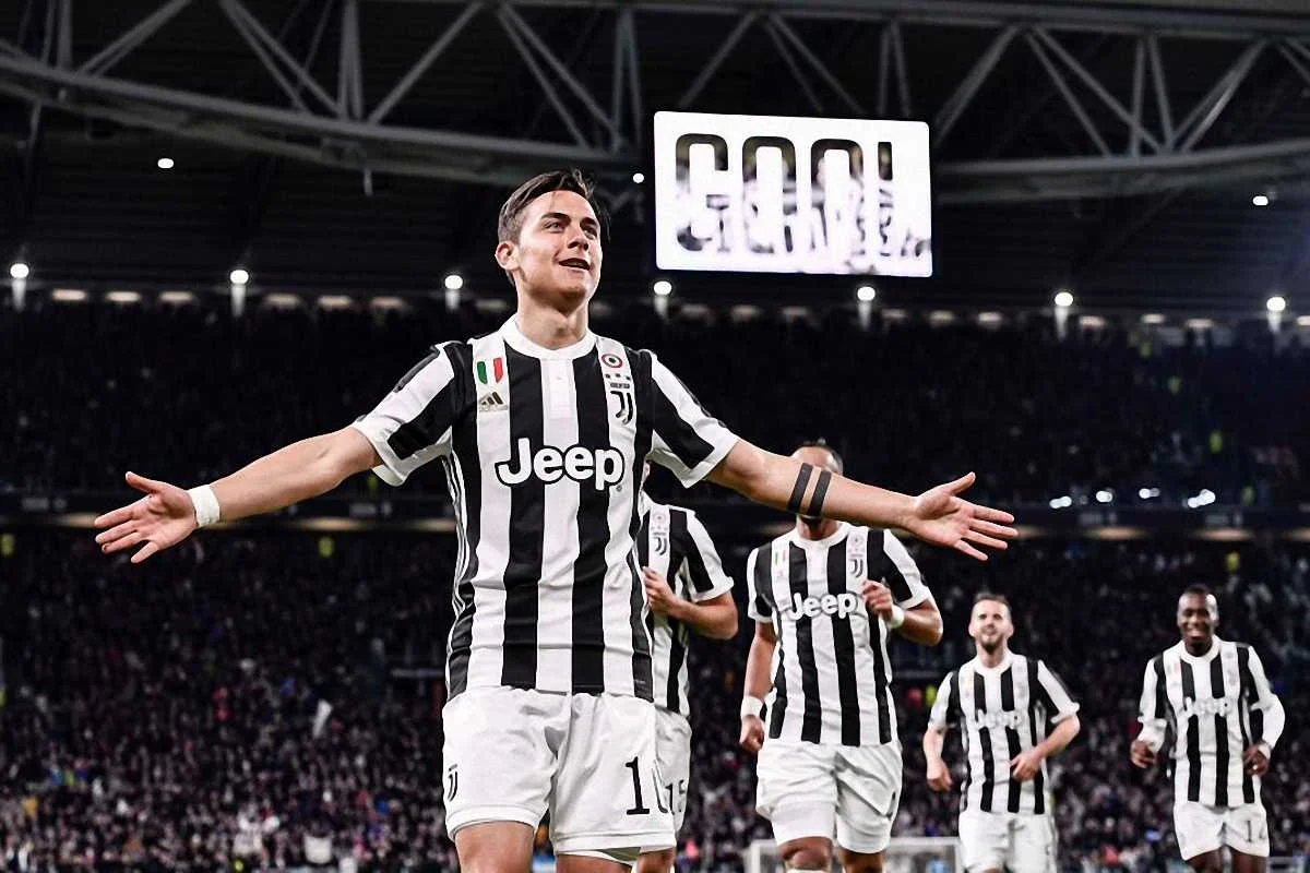 Дибала только что открыл счет в матче / Фото: Твиттер Ювентуса