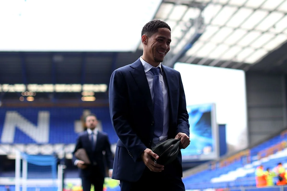 Пиенаар стал первым в истории Эвертона международным послом