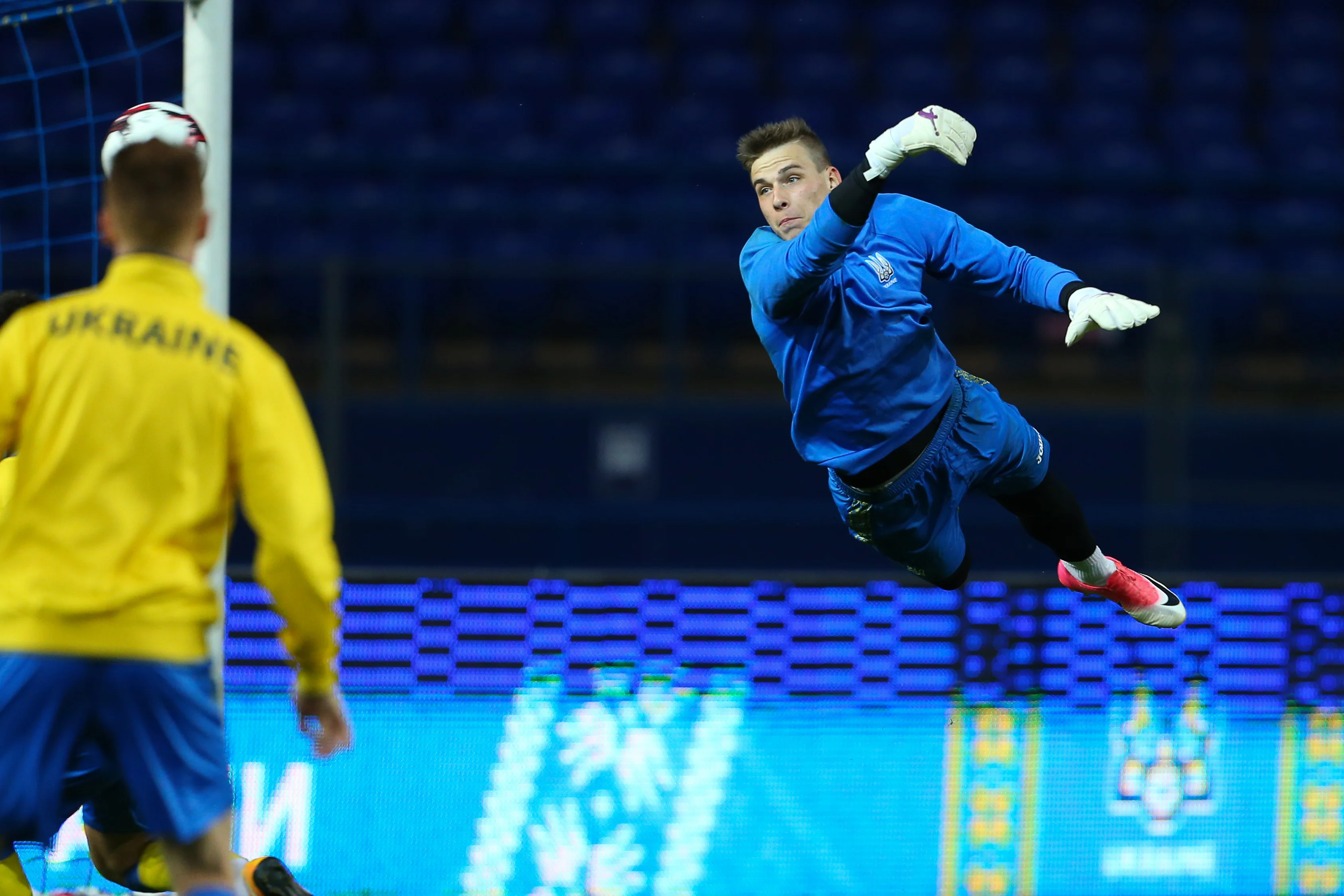 Андрей Лунин