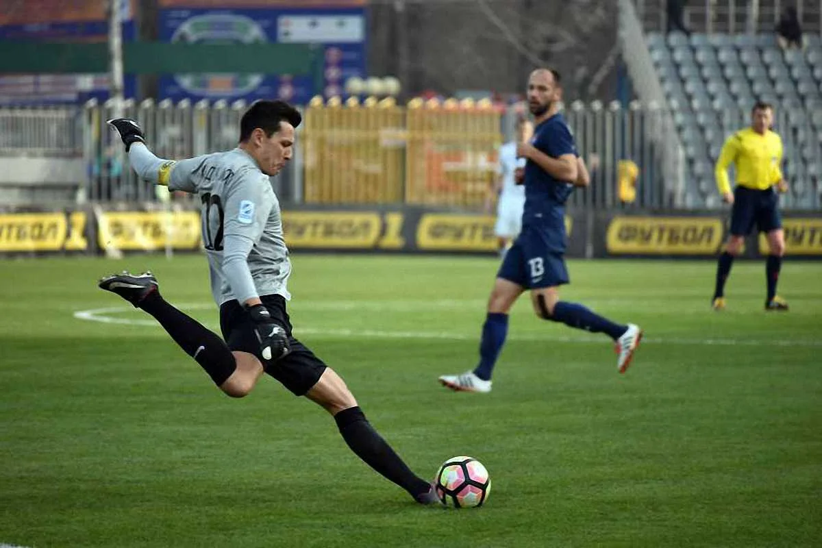 Рустам Худжамов / Фото: ФК Маріуполь